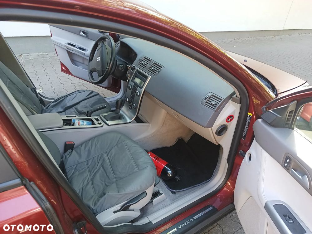 Volvo S40 1.6D - 12