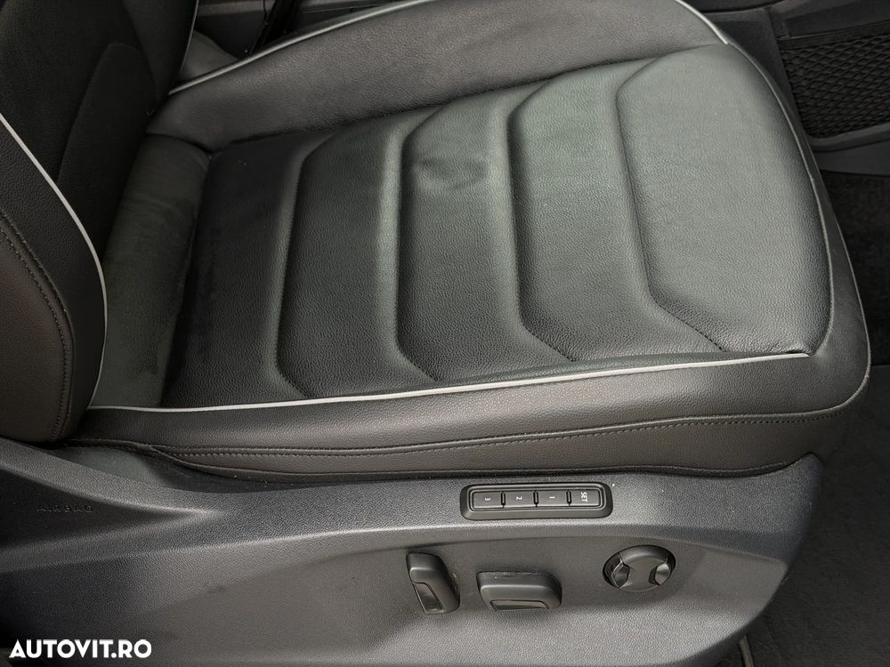 Volkswagen Tiguan 2.0 TDI SCR 4MOTION DSG Elegance - 28