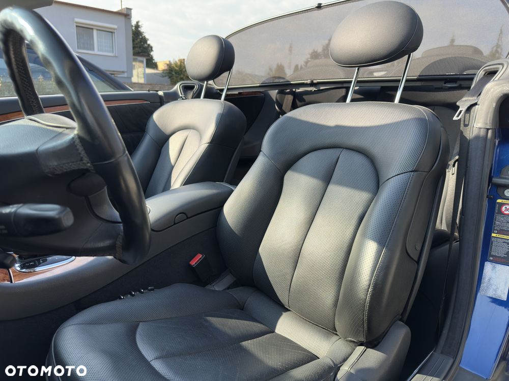 Mercedes-Benz CLK - 12