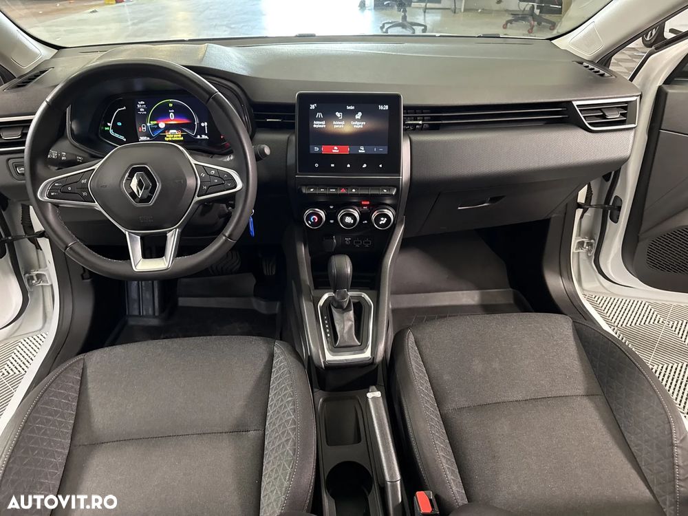 Renault Clio - 10