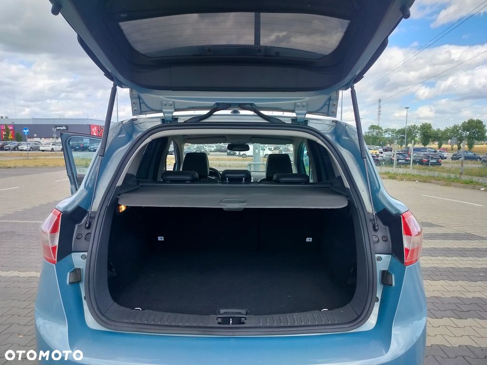 Ford Kuga 2.5 4x4 Titanium - 37