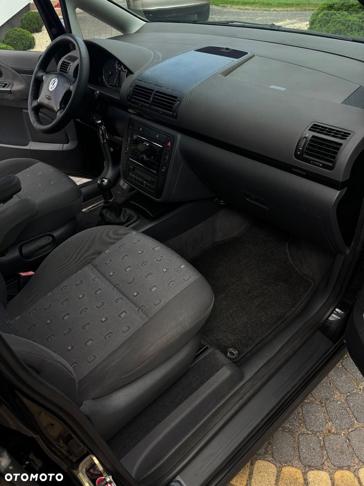 Volkswagen Sharan 2.0 Advantage - 11