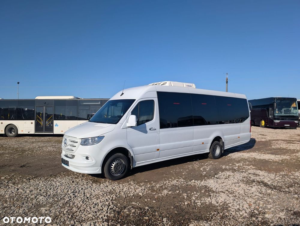 Mercedes-Benz Sprinter 519 - 12