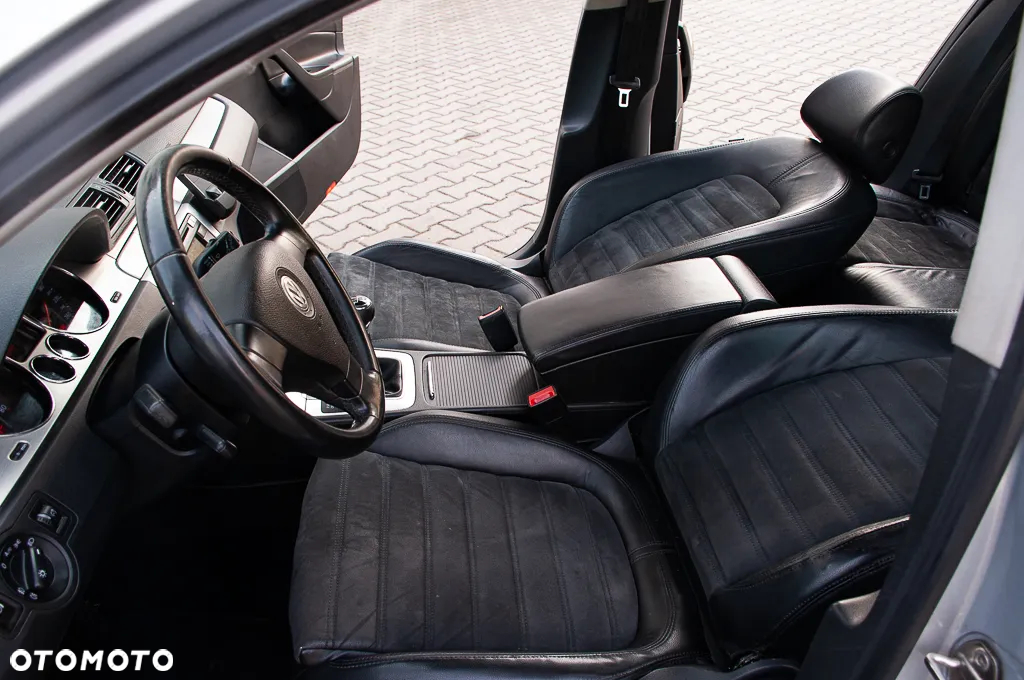 Volkswagen Passat 1.8 TSI Highline - 22