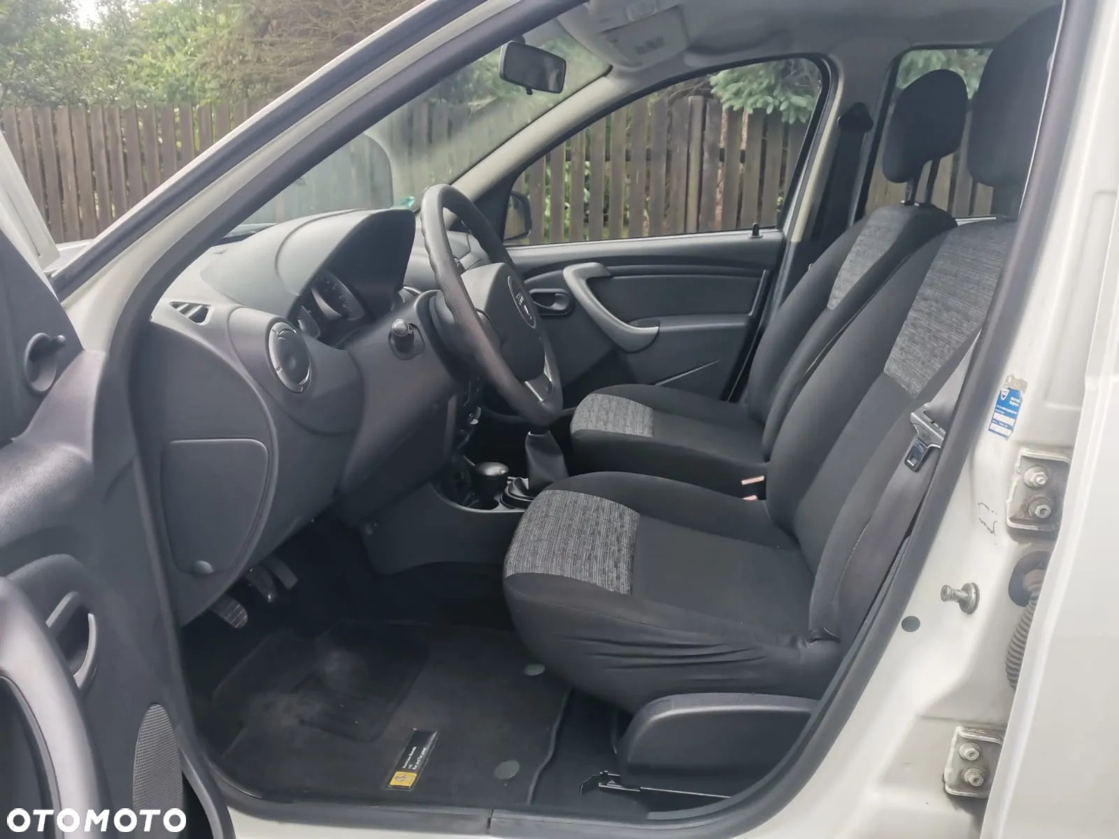 Dacia Duster 1.6 16V 4x2 - 10