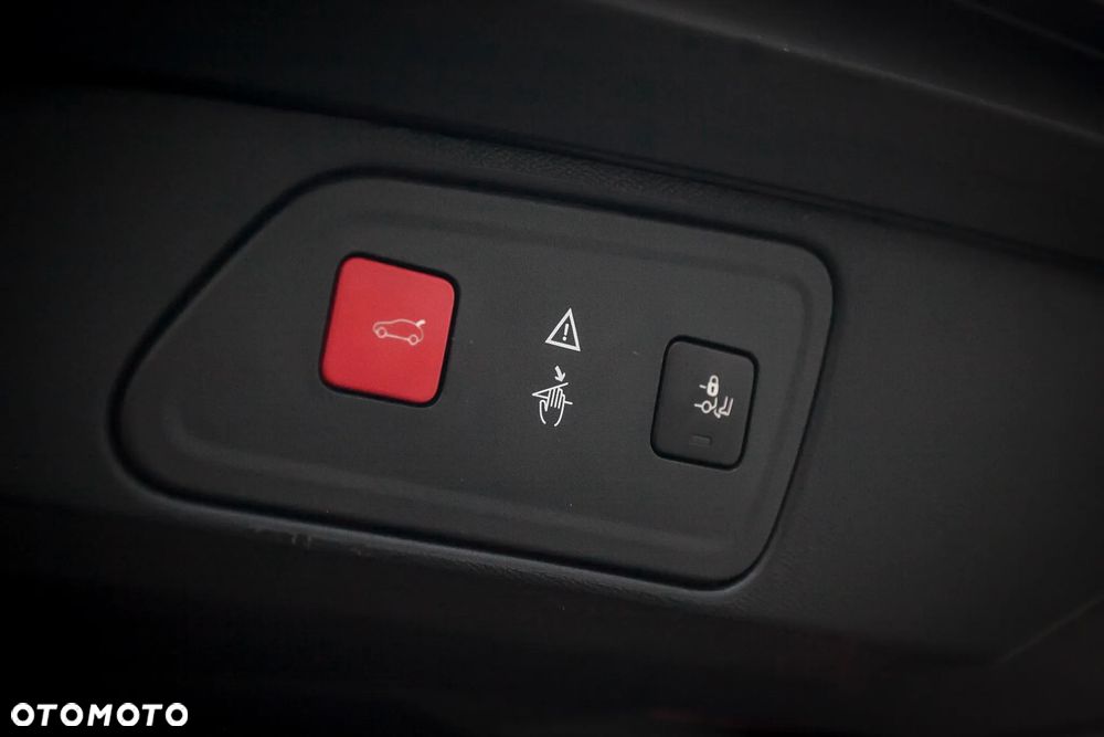 Peugeot 3008 1.6 BlueHDi Allure S&S - 32