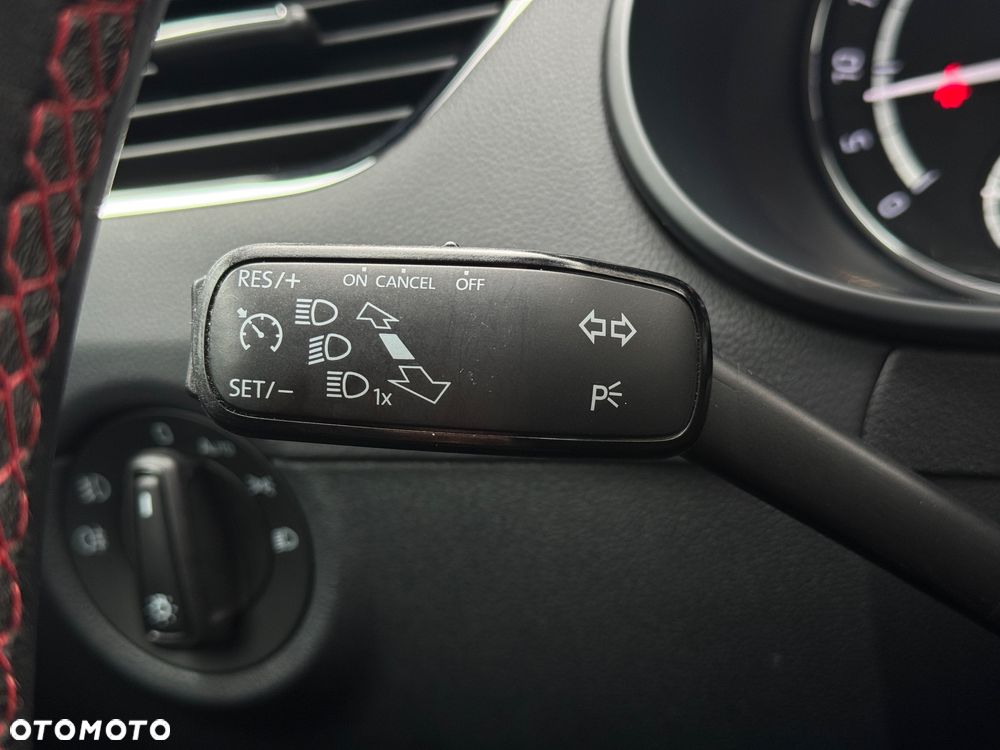 Skoda Octavia 2.0 TDI DSG RS - 31