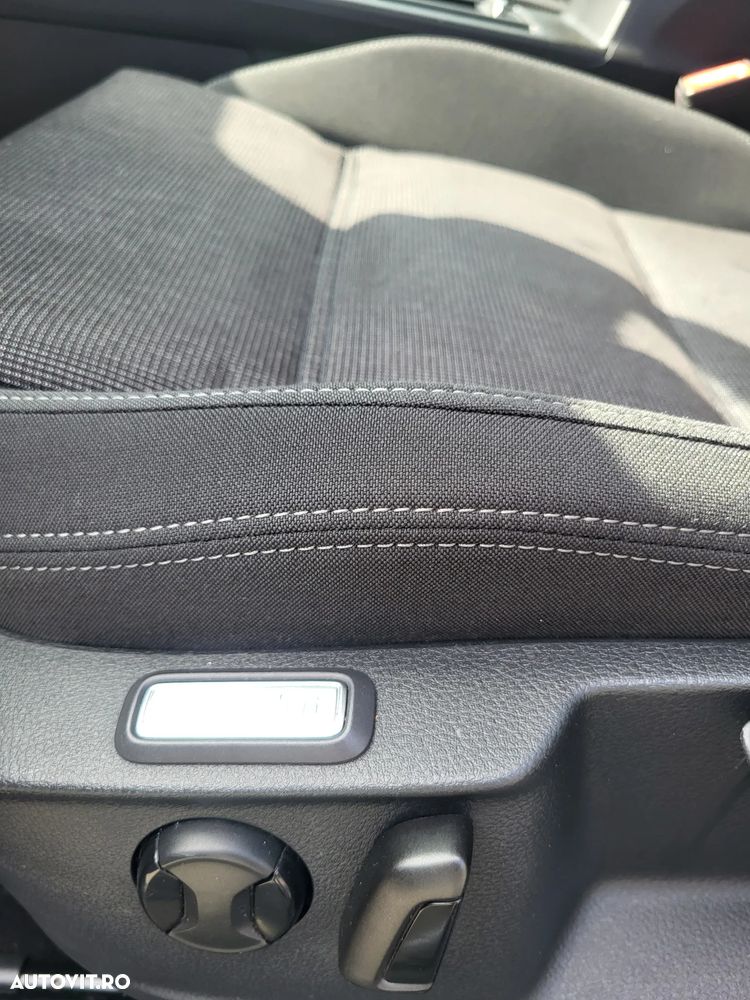 Volkswagen Passat 2.0 TDI DSG 4Motion Comfortline - 13