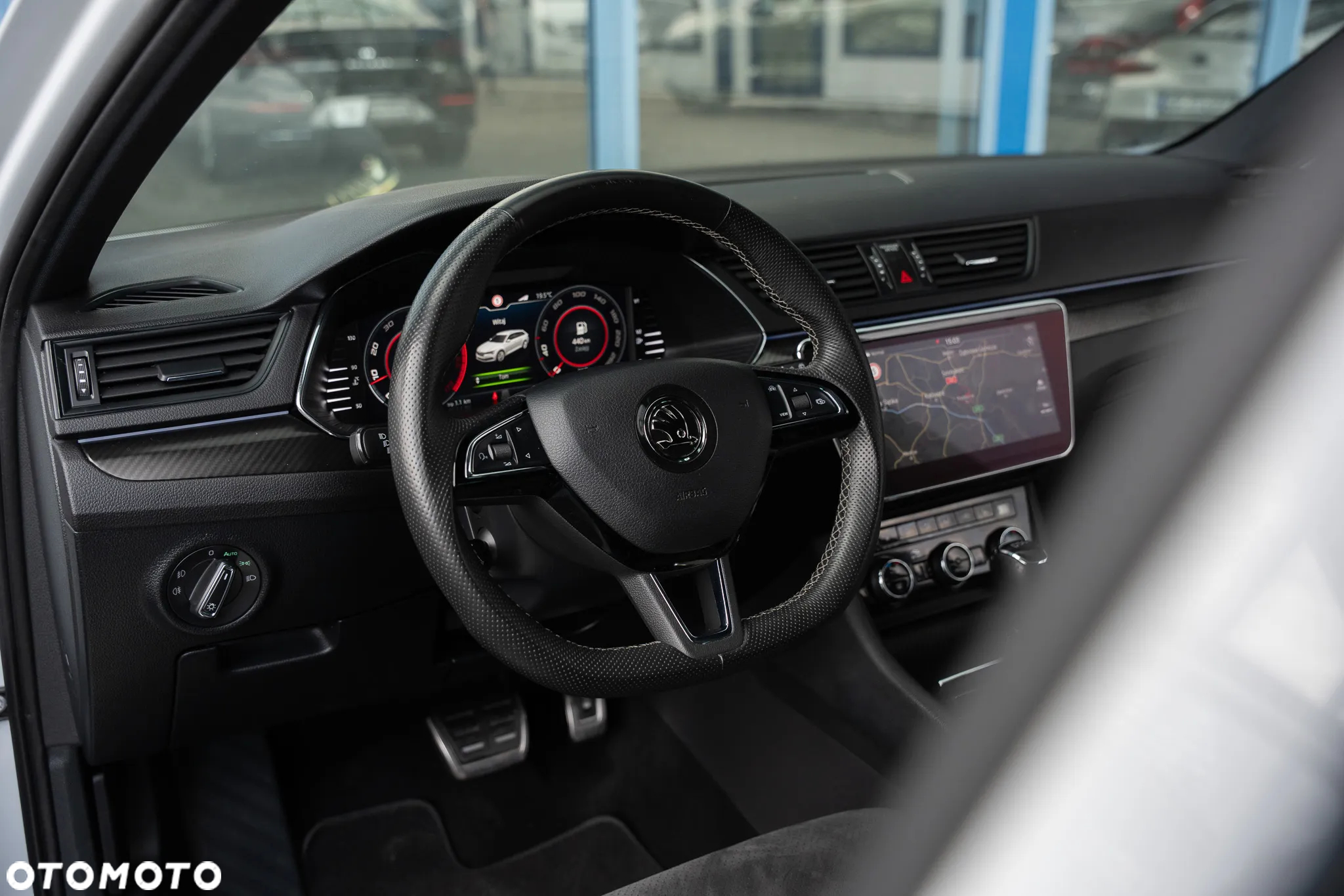 Skoda Superb 2.0 TDI DSG Sportline - 19