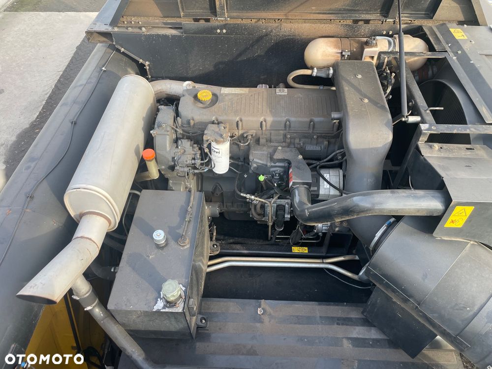 New Holland CX 8070 - 17