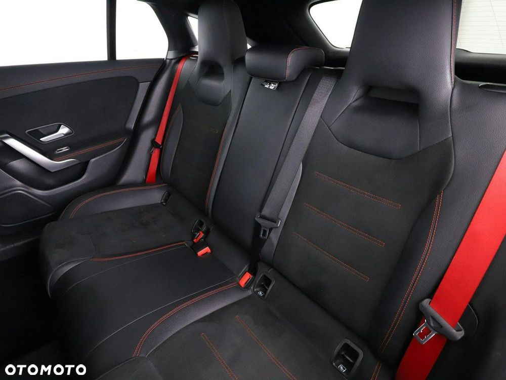 Mercedes-Benz CLA AMG 35 4-Matic 7G-DCT - 18