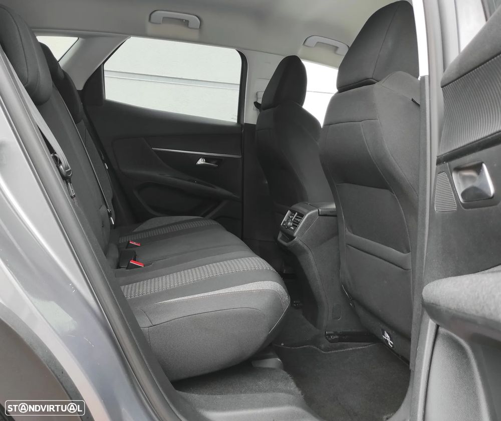 Peugeot 3008 1.6 BlueHDi Style EAT6 - 27