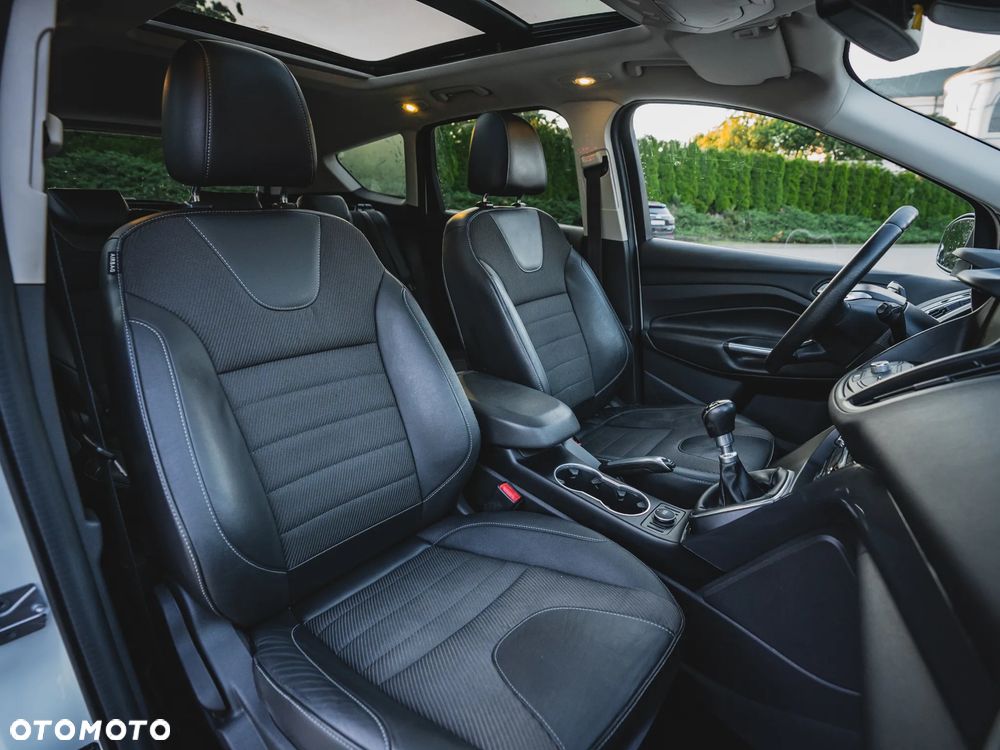 Ford Kuga 2.0 TDCi AWD Titanium - 29