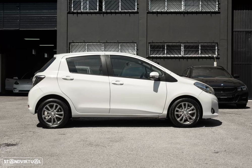 Toyota Yaris 1.4 D-4D Exclusive - 3