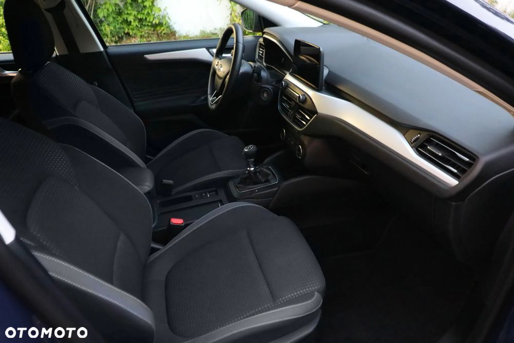 Ford Focus 1.0 EcoBoost Connected - 19