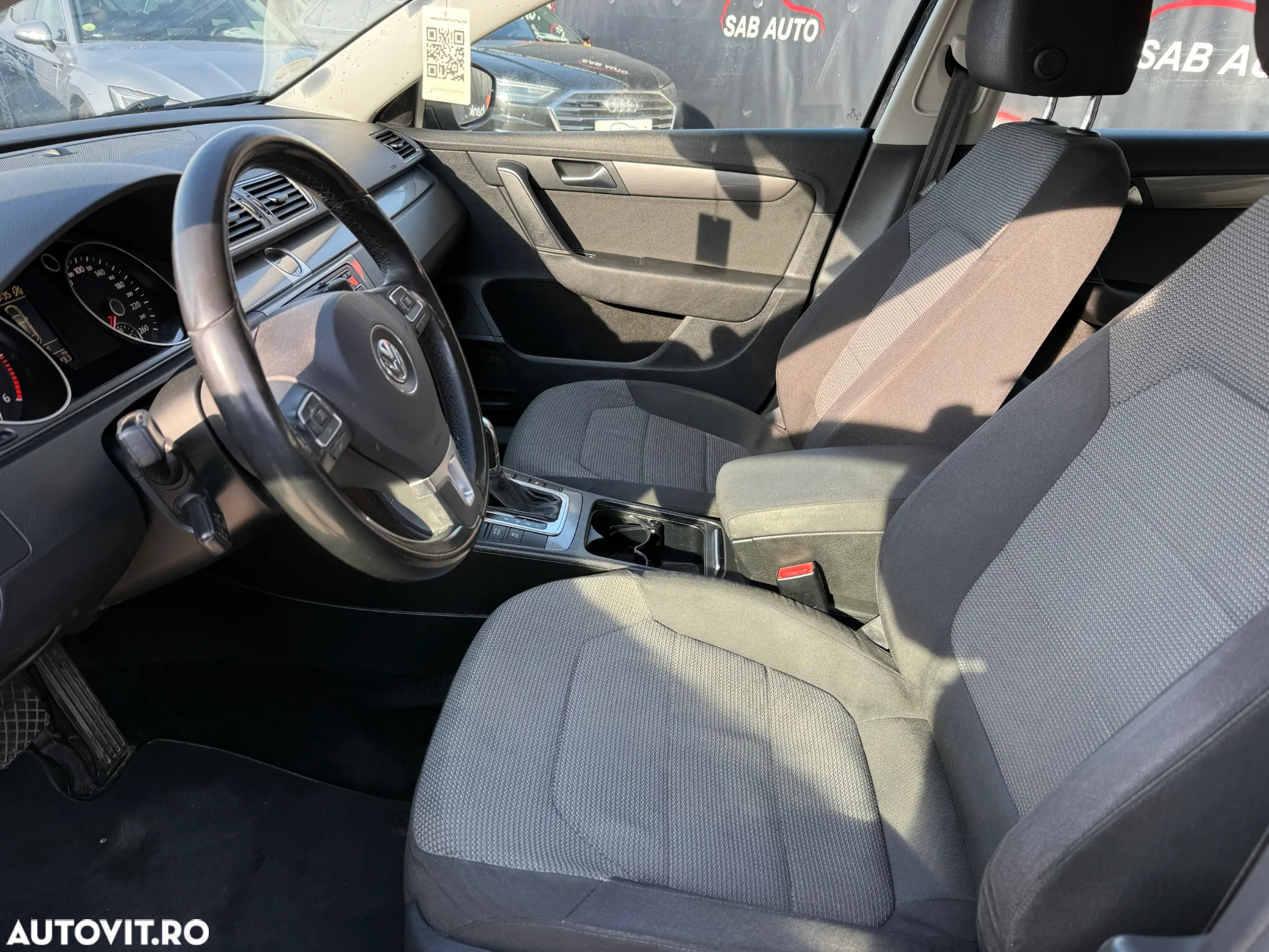 Volkswagen Passat 2.0 TDI DSG BlueMotion Technology Comfortline - 13