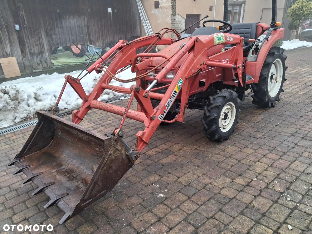 Mitsubishi Mt165 - 2