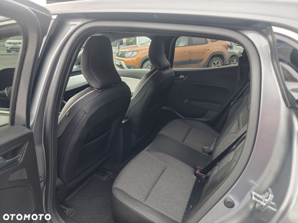 Renault Clio - 7