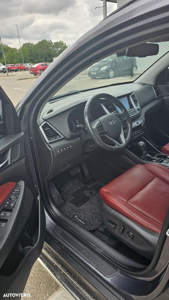 Hyundai Tucson 2.0 CRDI 4WD Automatik Premium - 16
