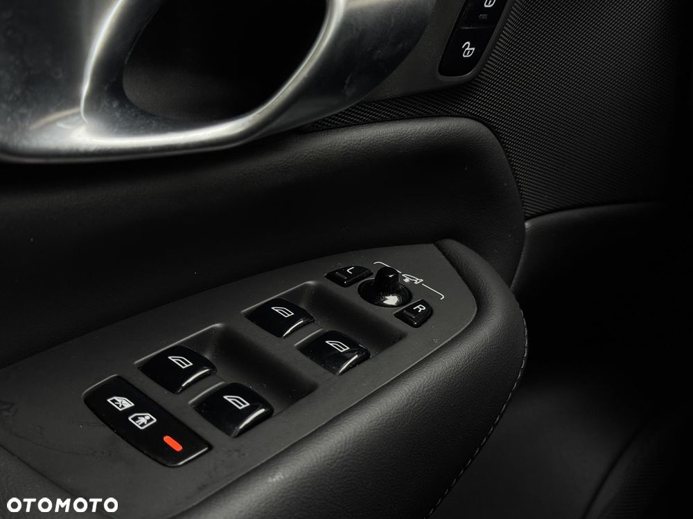 Volvo XC 90 - 29