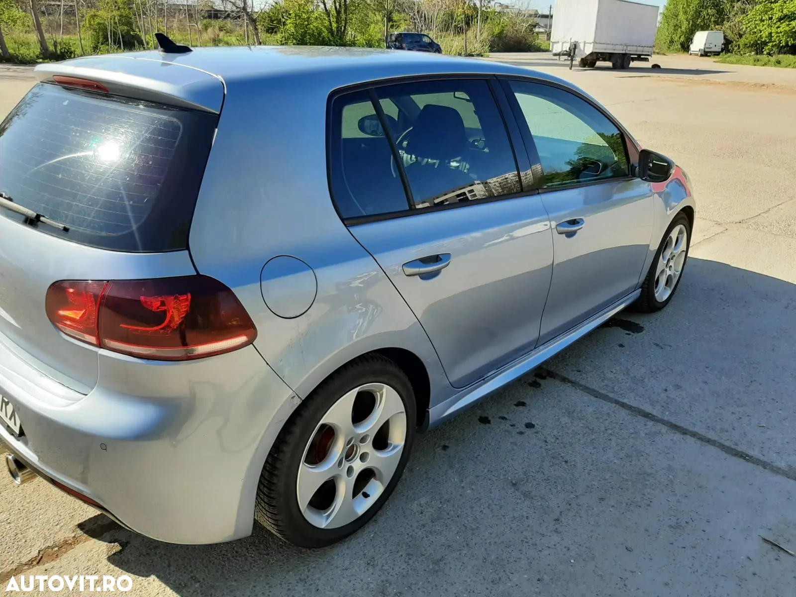 Volkswagen Golf 2.0 TDI Comfortline - 6