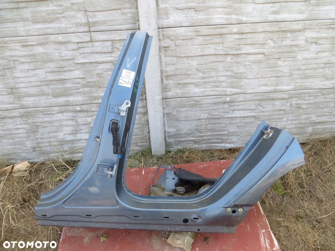 VOLVO V40 II PRÓG SŁUPEK LEWY TYŁ TYLNY 12- - 1