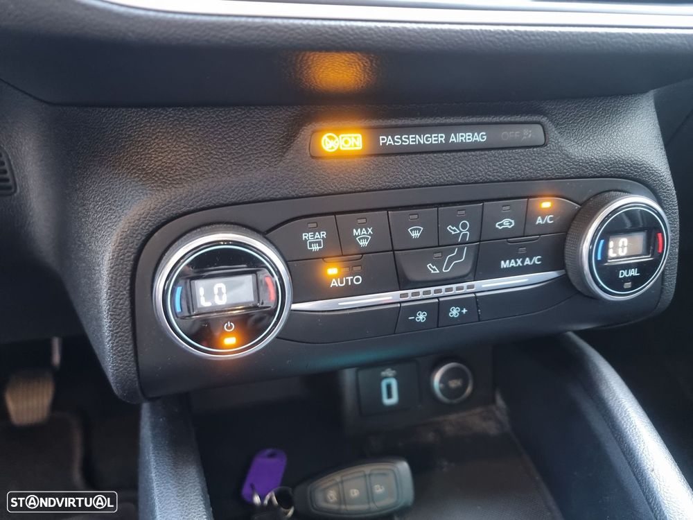 Ford Focus SW 1.5 TDCi EcoBlue Business - 11