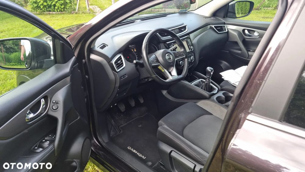 Nissan Qashqai 1.5 dCi N-Connecta - 6