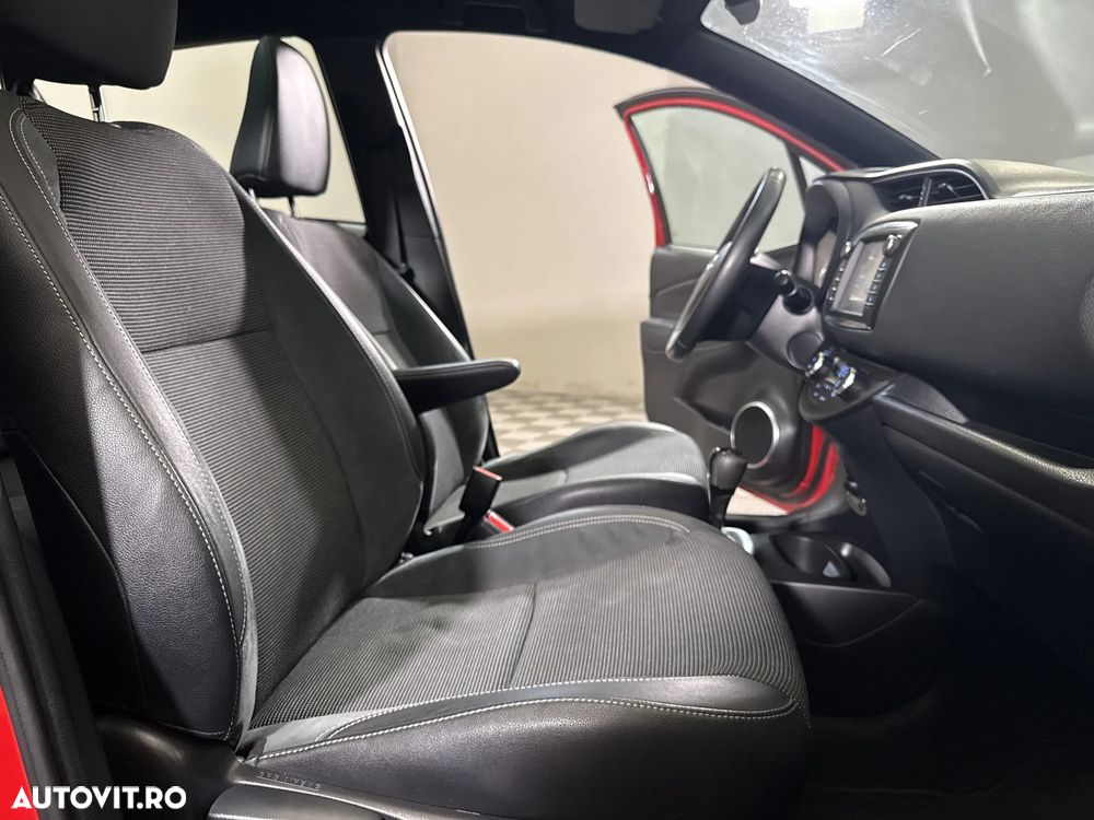 Toyota Yaris - 12