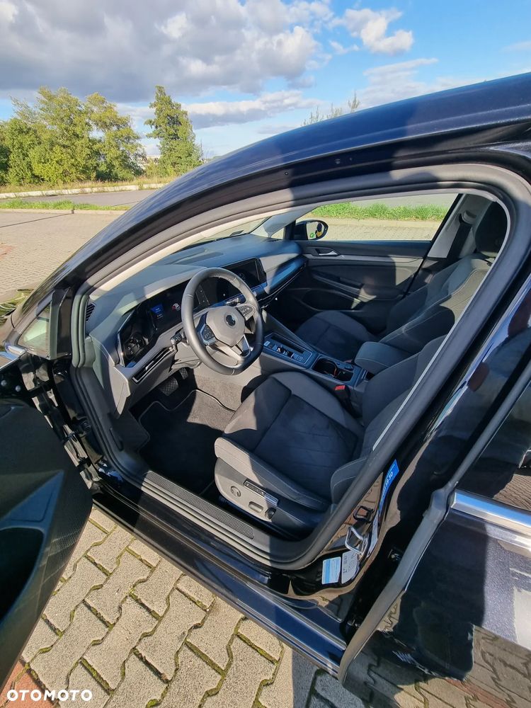 Volkswagen Golf VIII 1.5 eTSI EVO Style DSG - 4