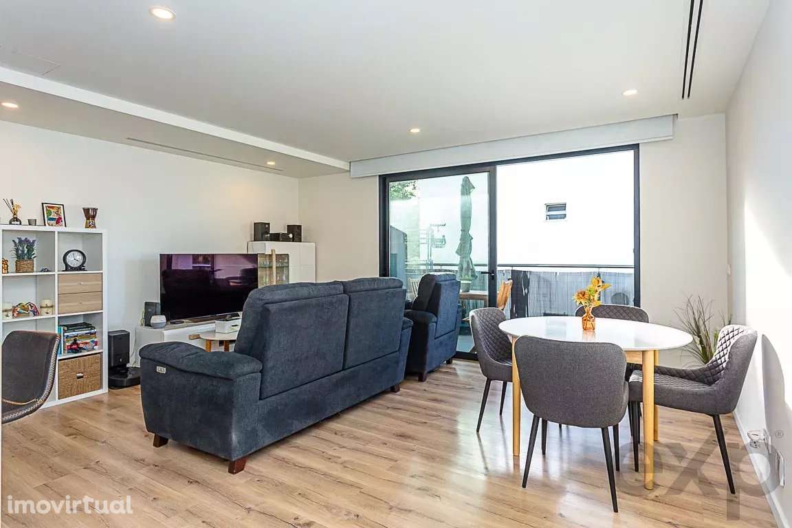 Apartamento moderno de 2 quartos com varanda privada e terraço partilh - Grande imagem: 4/53