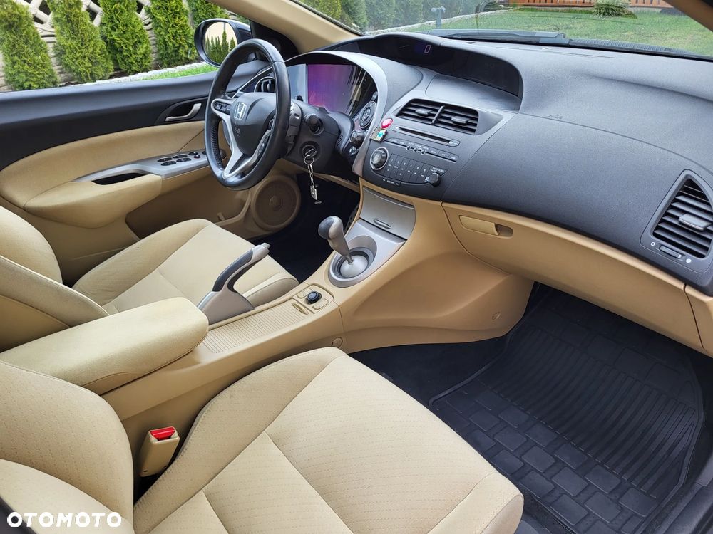 Honda Civic 1.8 Executive - 9