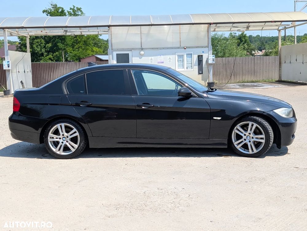 BMW Seria 3 320i - 5