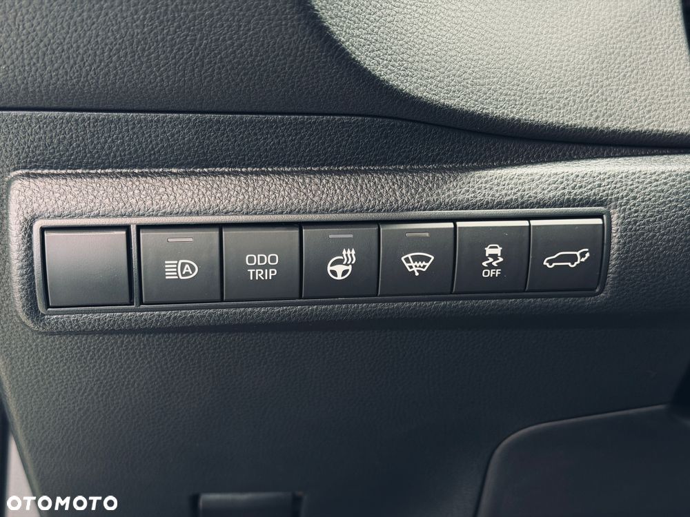 Toyota Corolla 1.8 Hybrid Executive - 26