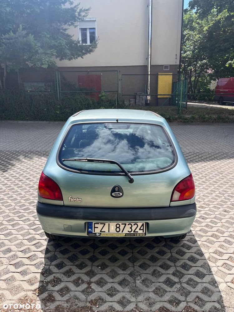Ford Fiesta - 3