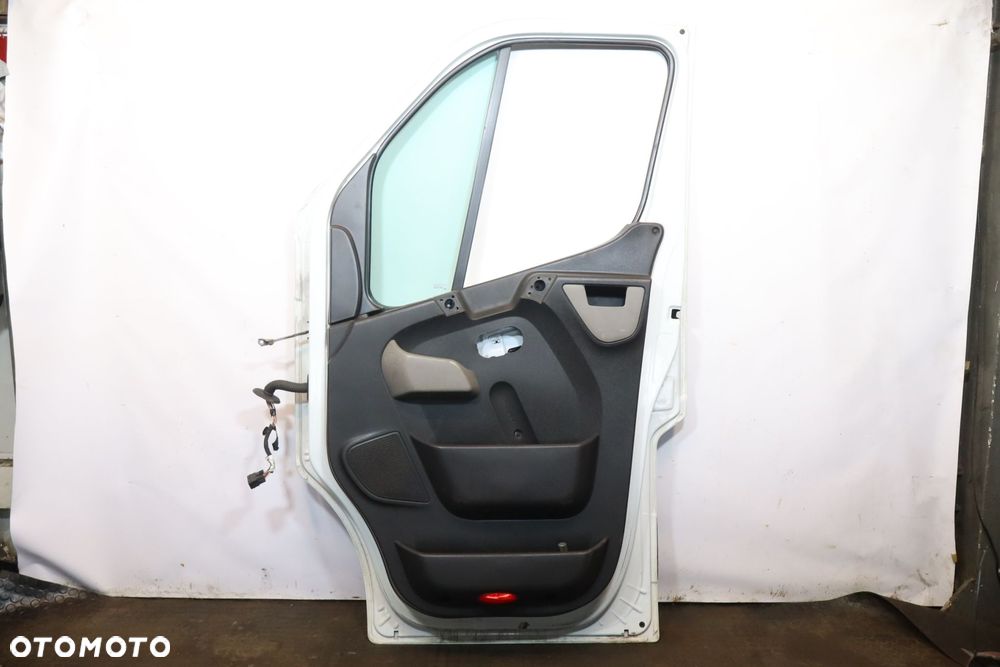 DRZWI PRAWY PRZÓD NISSAN NV400 0389 - 2