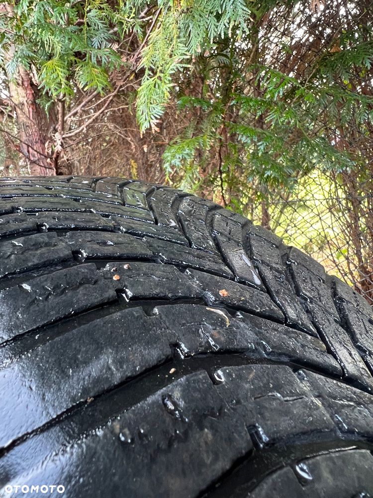 Komplet kół Mitshubishi Outlander 225/55R18 - 8
