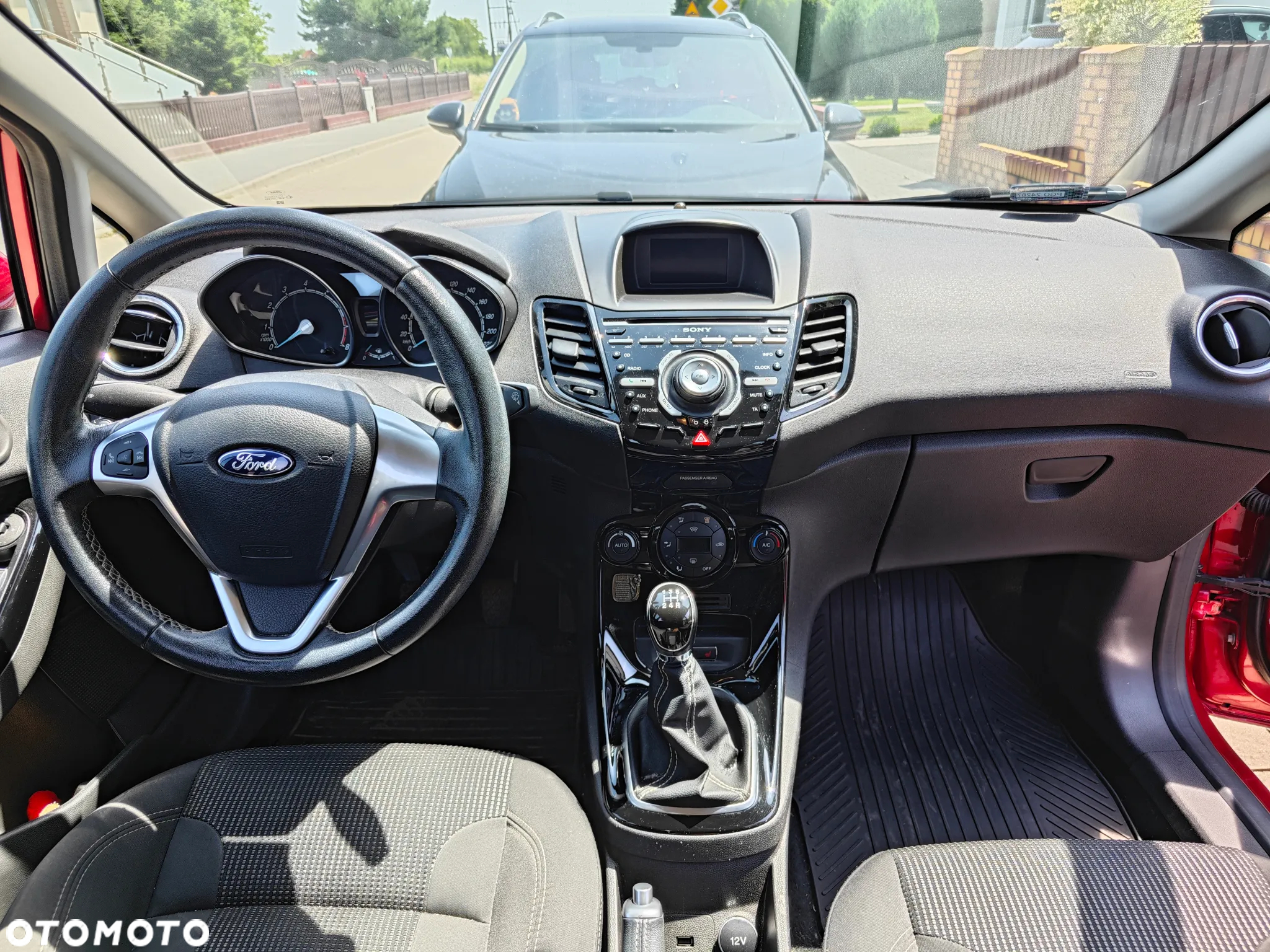 Ford Fiesta 1.0 EcoBoost Titanium - 9