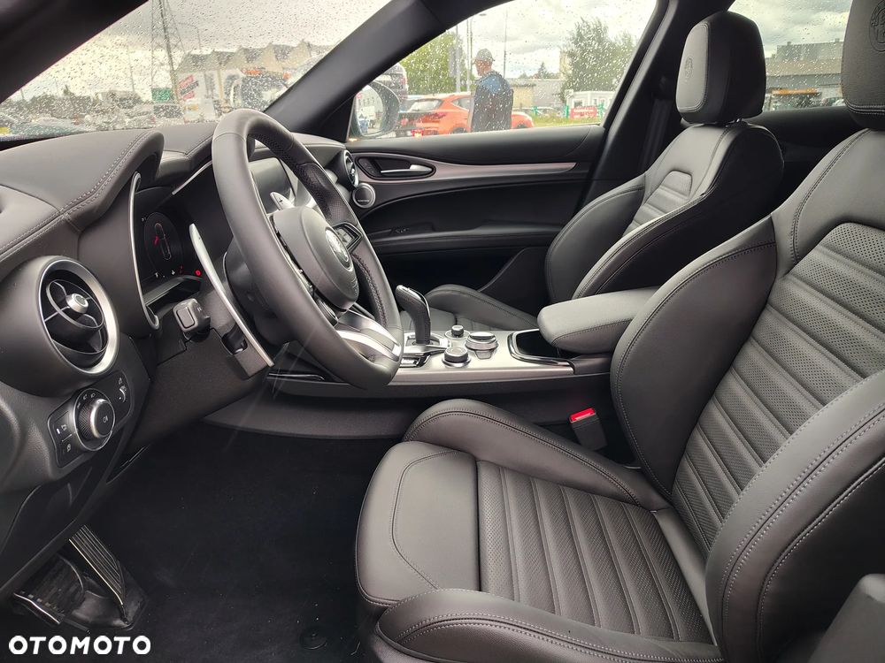 Alfa Romeo Stelvio 2.0 Turbo Veloce Q4 - 18
