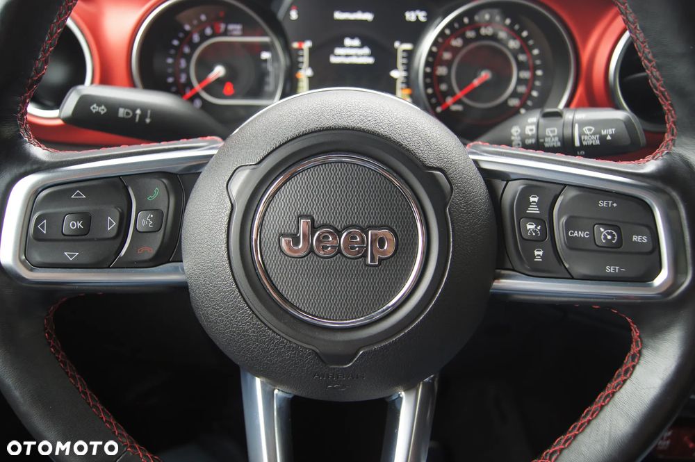 Jeep Wrangler - 12