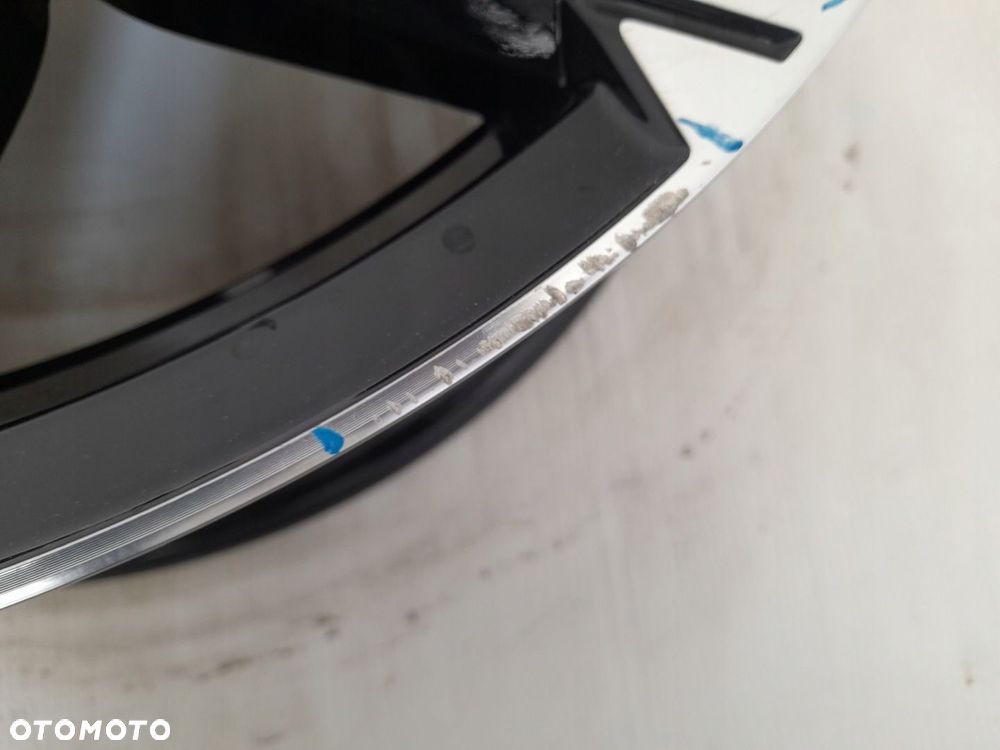 Felgi aluminiowe Renault OE 403005730R 6.5" x 20" 5x114,3 ET33 - 5