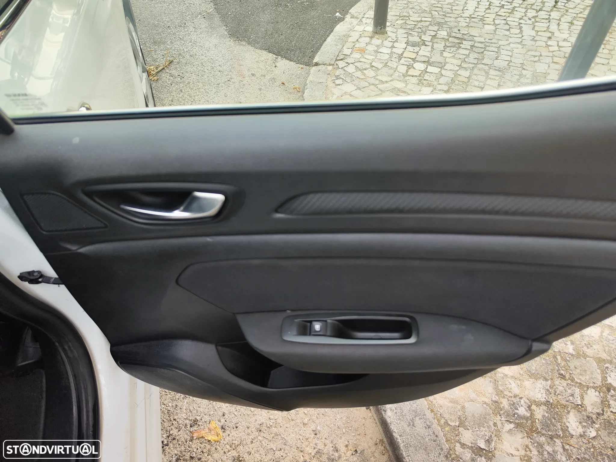 Renault Mégane ENERGY dCi 110 EDC INTENS - 16