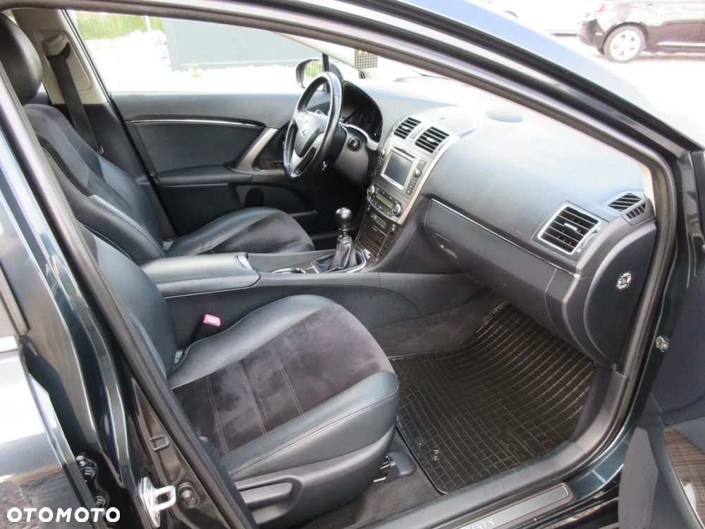 Toyota Avensis 2.0 D-4D Executive - 11