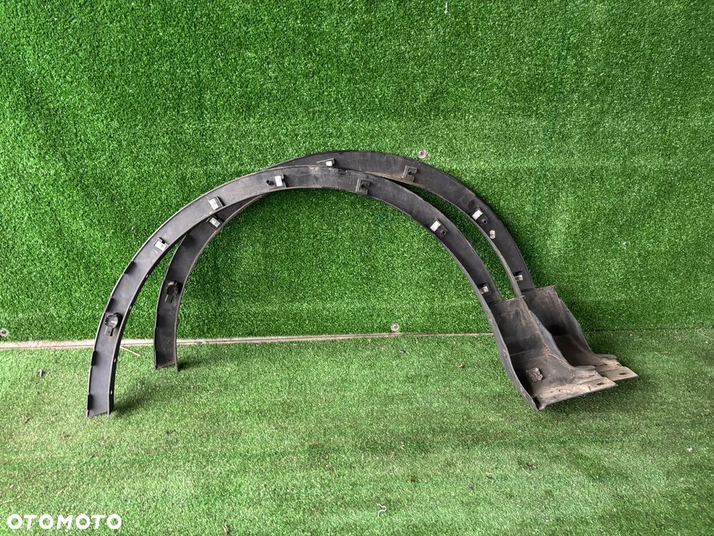 Ford Kuga MK2 lift 16-18 listwa na błotnik prawa strona - 2