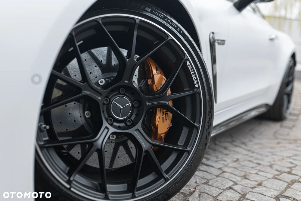 Mercedes-Benz AMG GT - 4