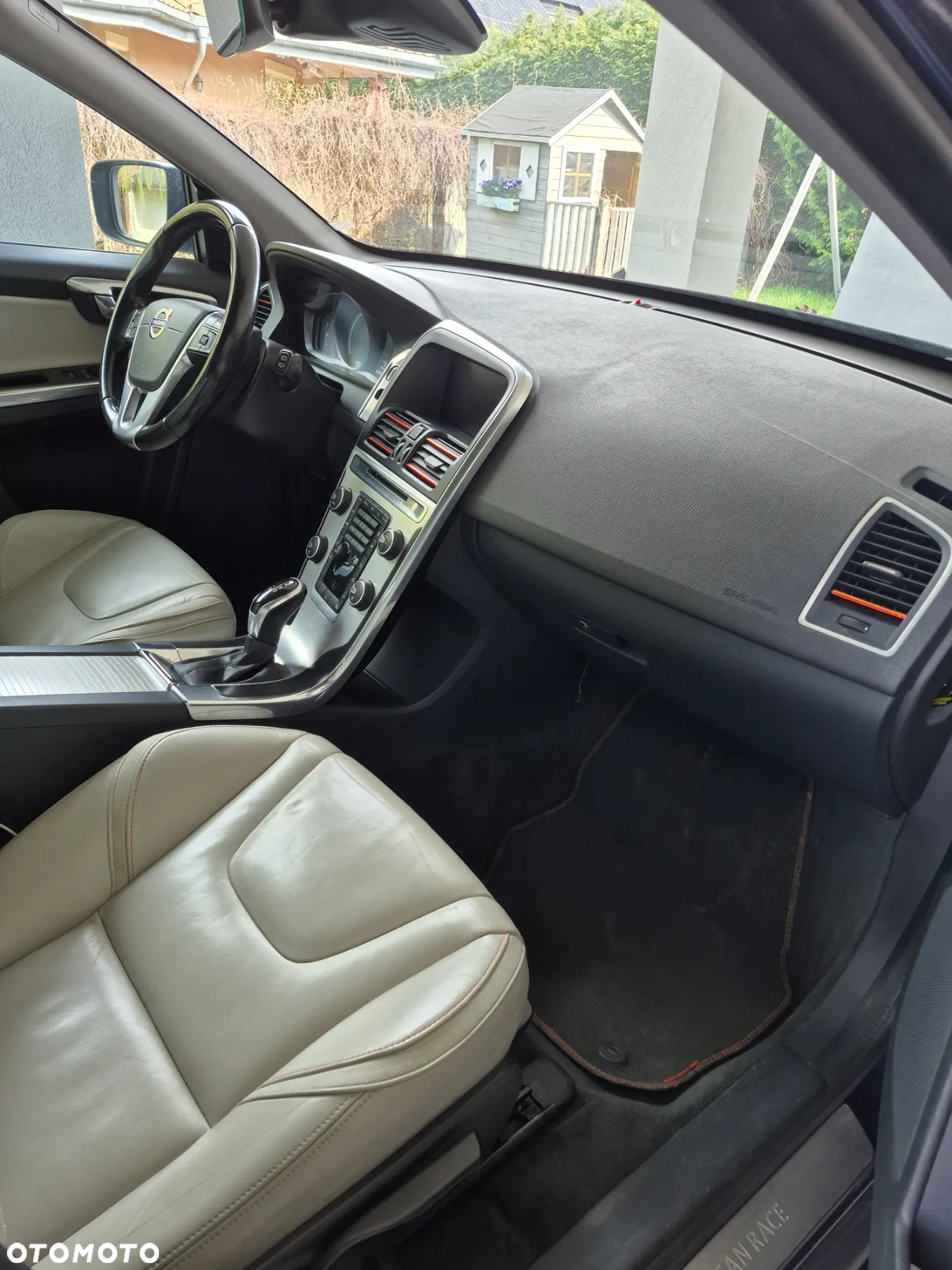 Volvo XC 60 D4 AWD Ocean Race - 11