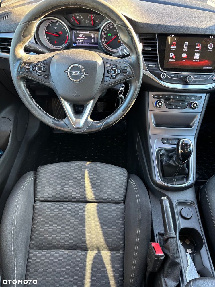 Opel Astra 1.6 CDTI Dynamic S&S - 10