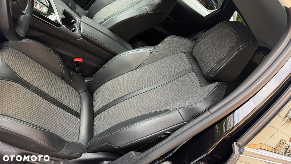 Peugeot 3008 BlueHDi 130 Stop & Start EAT8 Allure - 22