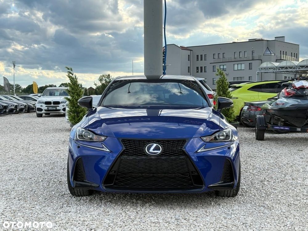 Lexus IS - 9