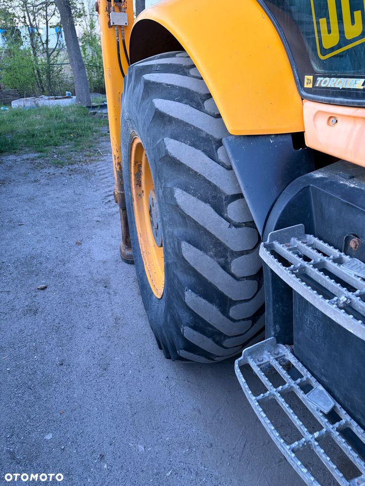 JCB 4CX - 7